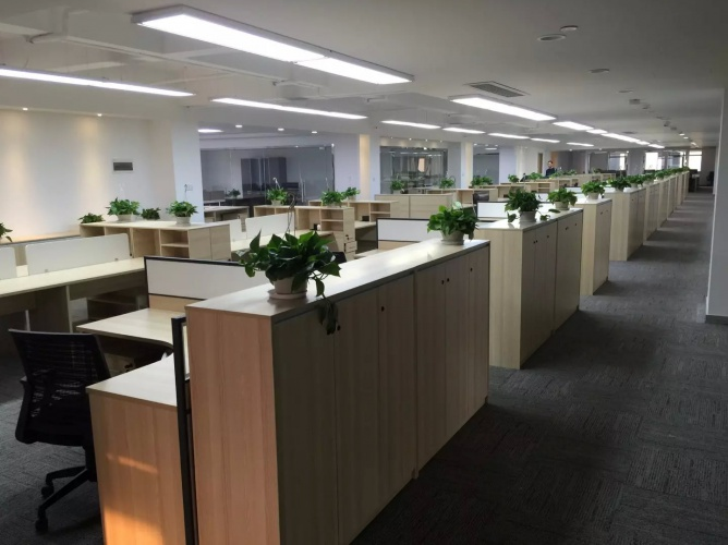 三层办公室装修案例